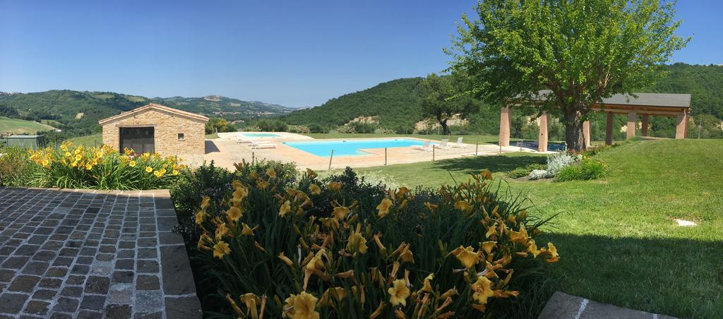 阿米克乡村住宿加早餐旅馆 Serra San Quirico 外观 照片