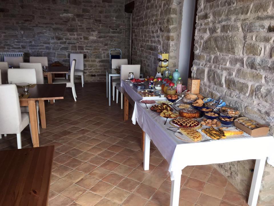 阿米克乡村住宿加早餐旅馆 Serra San Quirico 外观 照片