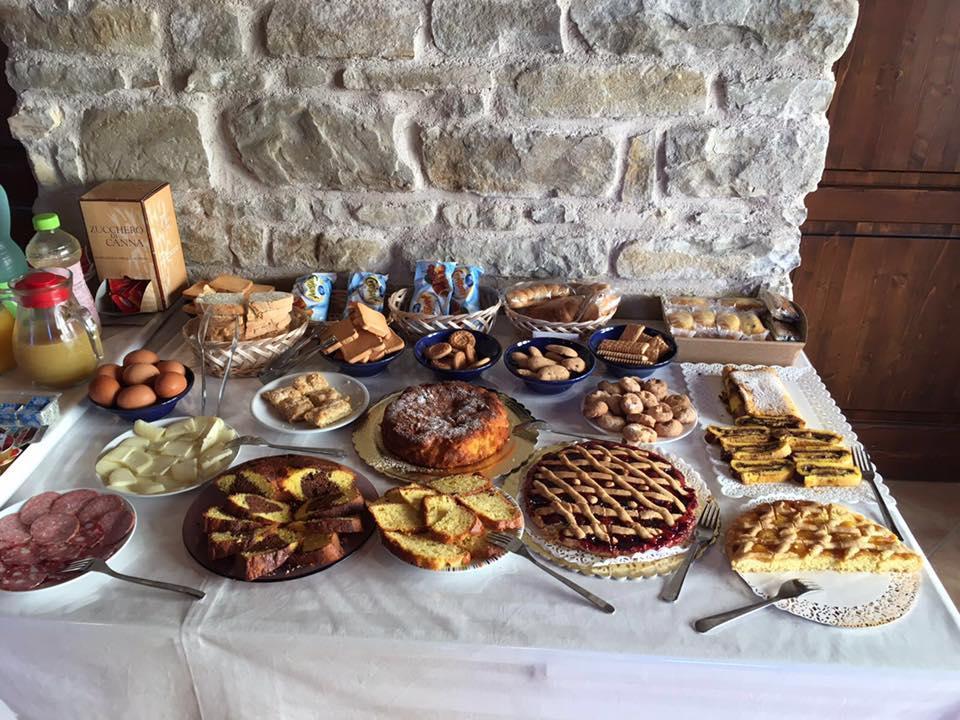 阿米克乡村住宿加早餐旅馆 Serra San Quirico 外观 照片